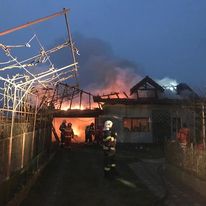 Garaj cuprins de flăcări în localitatea Săulești