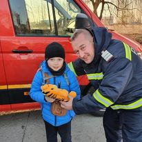 Pompierii militari hunedoreni alături de refugiații ucraineni