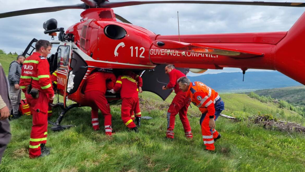 Salvarea unui bărbat din localitatea Nucșoara a necesitat sprijinul elicopterului SMURD