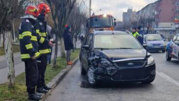 Accident rutier pe bulevardul Păcii din Lupeni