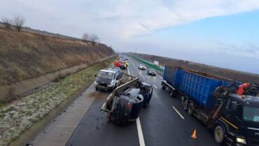 Intervenție accident rutier cu remorca răsturnată – A1 Orăștie-Sebeș